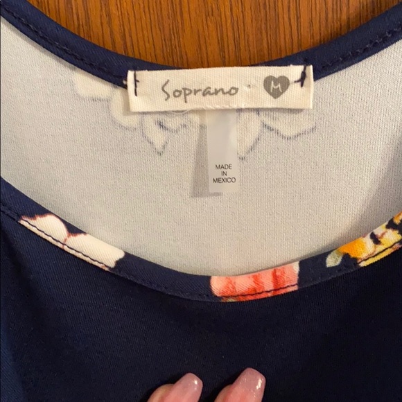 Floral dress - Picture 3 of 3